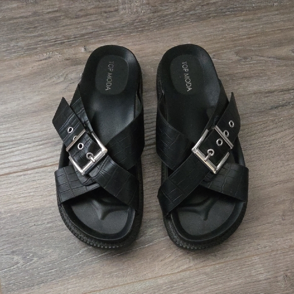 TOP Moda Black Croc-Embossed Sandals - Picture 2 of 8